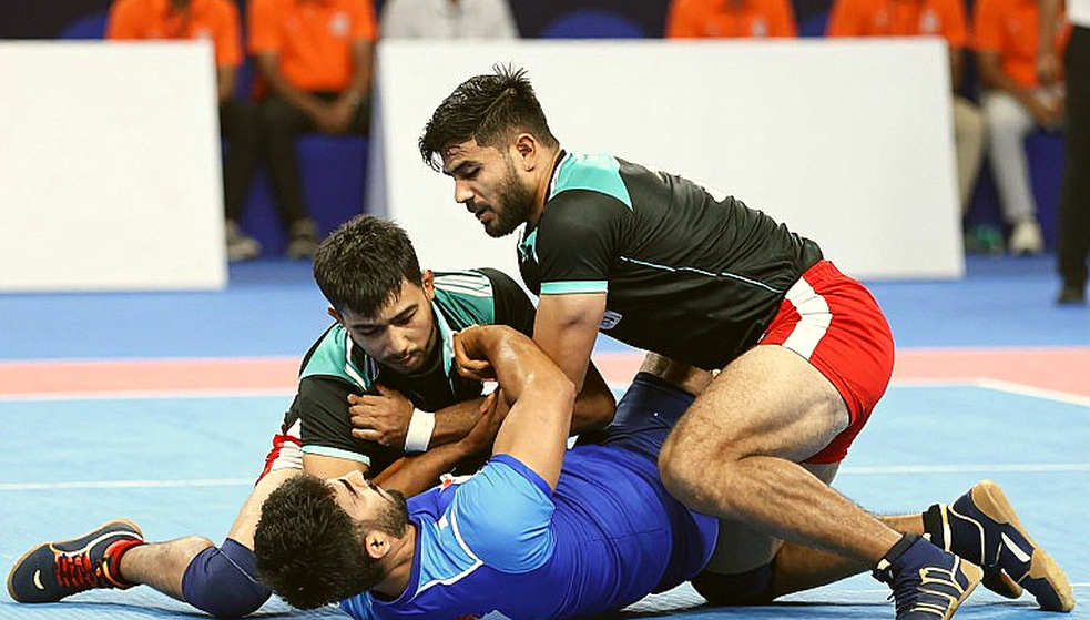 হুইসেলের আগেই সিদ্ধান্ত: ইরান ফাইনালে পাওয়ান সেহরাওয়াত কেন ভারতের সাতজনের বাইরে